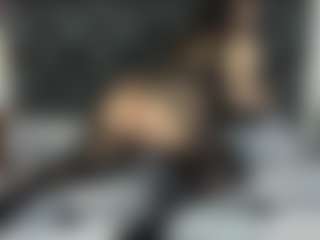 Live cam show with MartinaMadisson - MILF on livesuperchat.net