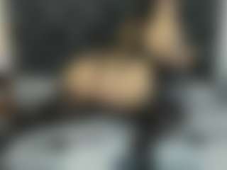 Live cam show with MartinaMadisson - Curvy MILF on liverealitysex.com
