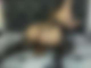 MartinaMadisson MILF webcam performer live streaming