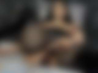 MartinaMadisson MILF webcam performer live streaming