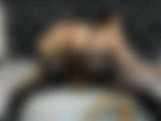 MartinaMadisson MILF webcam performer live streaming