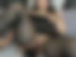 Live cam show with MartinaMadisson - Bedroom on Camming Site