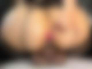 MartinaMadisson's Live Sex Cam Show