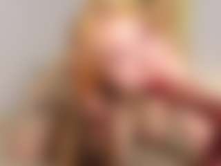 Live cam show with Mayaster - Bedroom on Mixed Magazine Live