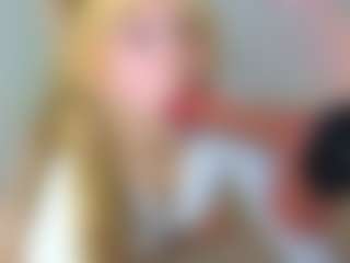 Live cam show with Mayaster - Bedroom on Camsoda