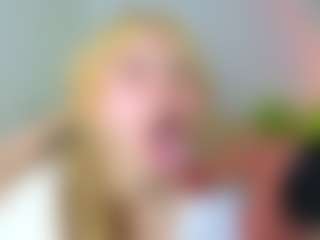 Live cam show with Mayaster - Average on SpunkLive