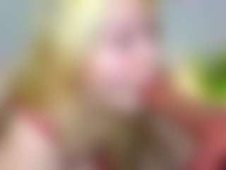 Live cam show with Mayaster - Nipple Piercings on SmokeAndPoke