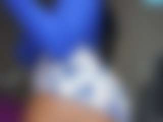 Live cam show with Bustygoddess32 - Brown Eyes on googirlz