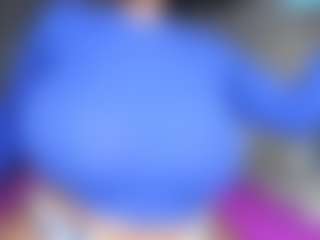 Bustygoddess32's Live Sex Cam Show