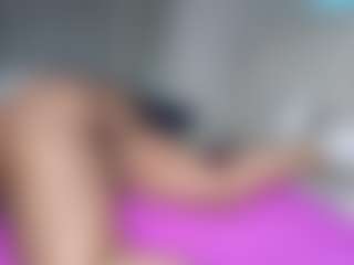 Bustygoddess32's Live Sex Cam Show