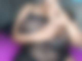 Bustygoddess32's Live Sex Cam Show