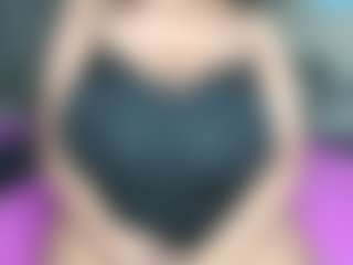 Bustygoddess32's Live Sex Cam Show