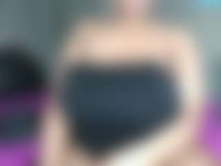 Live cam show with Bustygoddess32 - Amateur on Camsoda