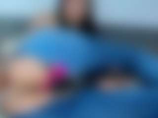 Live cam show with LilaPinky - Skinny on StripNow