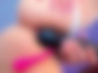 Live cam show with LilaPinky - Oil on Fling VIP Chat