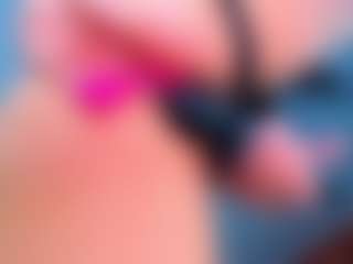 Live cam show with LilaPinky - Bikini on Free Soda