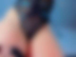 Live cam show with LilaPinky - BBW on StripNow