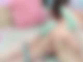 Live cam show with selenagirl - Petite Teen (18+) on liverealitysex.com
