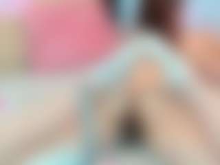 Live cam show with selenagirl - Skinny on liverealitysex.com