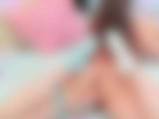 Live cam show with selenagirl - Bedroom on eurowanks.com