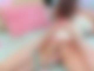 Live cam show with selenagirl - Kisses on Camsoda