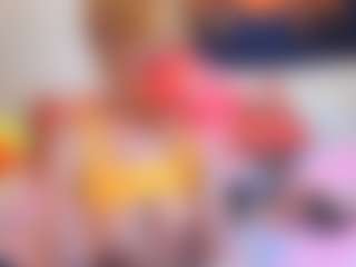 Live cam show with iamtokyolee - Brown Hair on CamClone