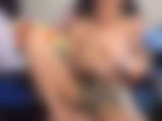 Live cam show with iamtokyolee - Camel Toe on StripNow