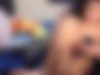 Live cam show with iamtokyolee - Oil on Free Soda