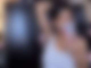Live cam show with iamtokyolee - Brown Hair on Gym Cam Girls