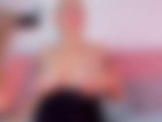 Live cam show with Karla - Blonde Hair on sexylive.show