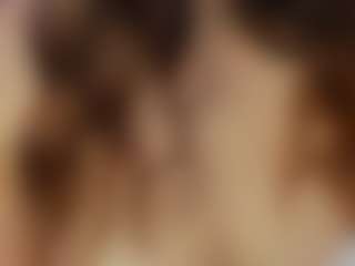 Live cam show with divetagrace - MILF on Camsoda