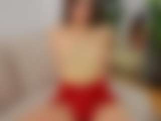 Live cam show with divetagrace - Brown Hair on livesuperchat.net