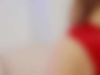 Live cam show with divetagrace - MILF on 1on1-livenow