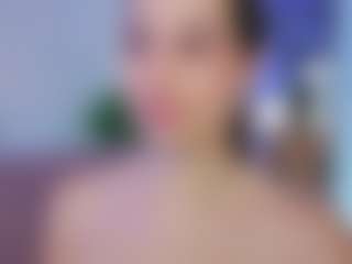 Live cam show with divetagrace - Twerk on Dolls Live