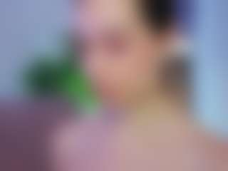Live cam show with divetagrace - Green Eyes on livesuperchat.net