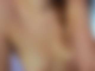 Live cam show with divetagrace - Brown Hair Petite on camtv