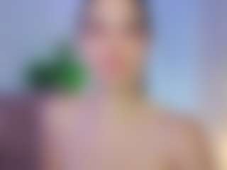 Live cam show with divetagrace - Petite MILF on makecum.org