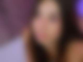 Live cam show with divetagrace - Trimmed Granny on CamwithHer