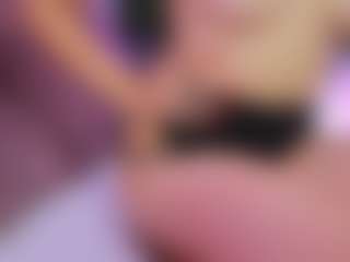 Live cam show with divetagrace - Granny Brown Hair on CamClone