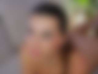 Live cam show with divetagrace - Shaved Pussy on Camming Site
