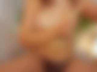Live cam show with divetagrace - Petite MILF on Cam Slut