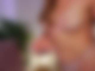 Live cam show with divetagrace - Big Tits on Livezox