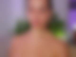 Live cam show with divetagrace - Brown Hair on Milfs Live