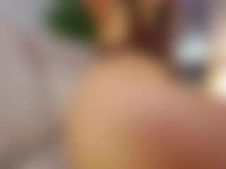 Live cam show with divetagrace - Brown Hair on Camsoda