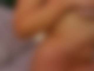 Live cam show with divetagrace - Shaved Pussy on Camsoda
