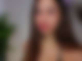 Live cam show with divetagrace - Brown Hair on CamwithHer