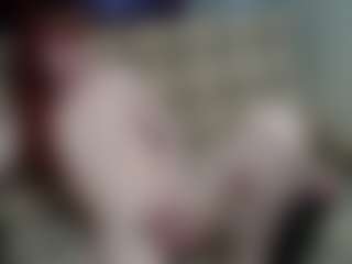 Live cam show with Kerasta - Brown Eyes on livesuperchat.net