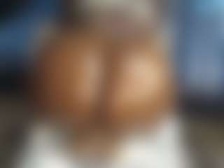 Live cam show with lynvee - Ebony on sexylive.show | kenya