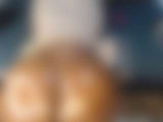 Live cam show with lynvee - Ass To Mouth on livesuperchat.net