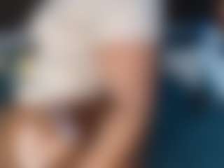 Live cam show with lynvee - Butt Plug on Camsoda Late Night